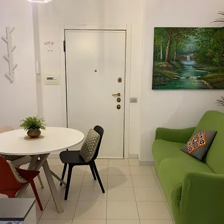 Apartamento Casa Ruth Milão